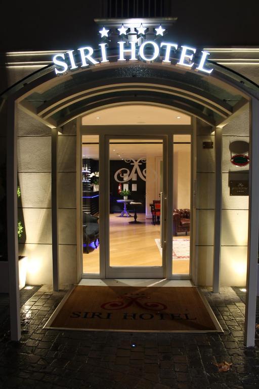 Siri Hotel Фано Екстериор снимка