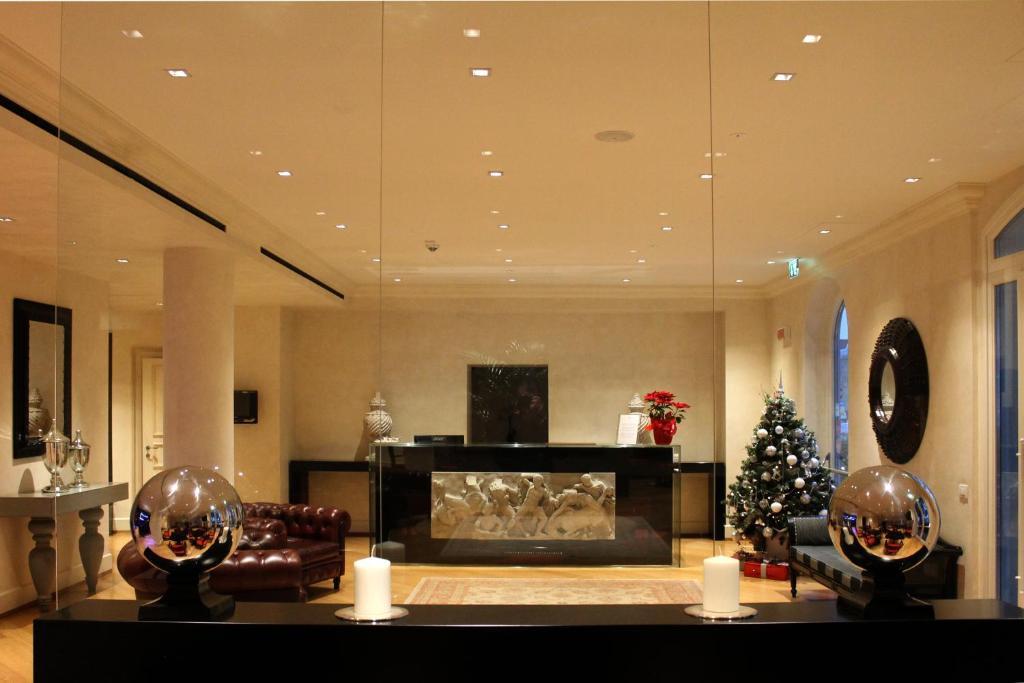 Siri Hotel Фано Екстериор снимка